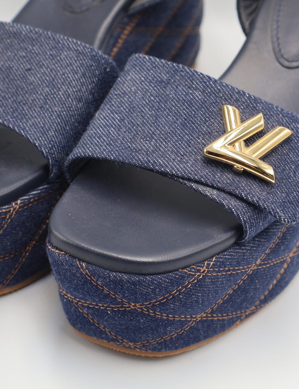 Louis Vuitton- Plataformas Shake. - Image 4