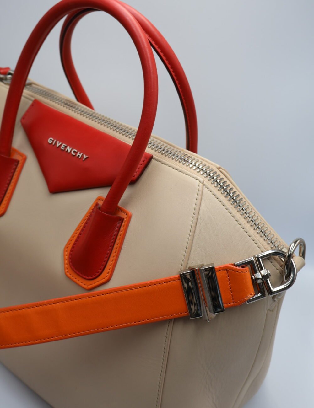 Givenchy-Bolsa Antigona - Image 2