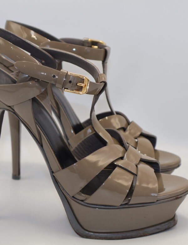 Saint Laurent- Tacón charol gris