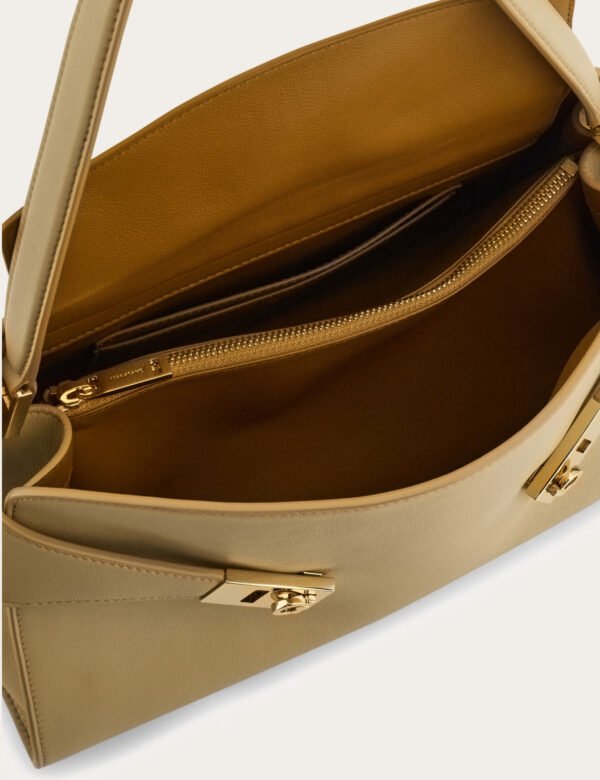 SALVATORE FERRAGAMO - HUG SOFT