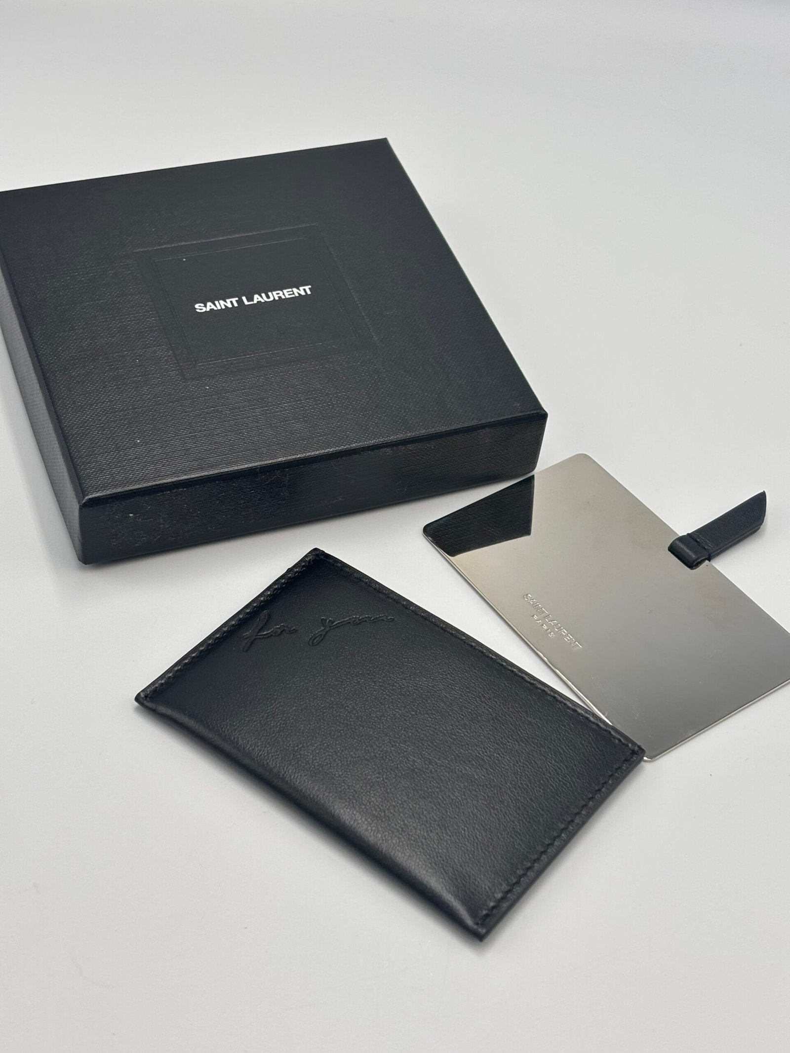 SAINT LAURENT - TARJETERO DE CUERO