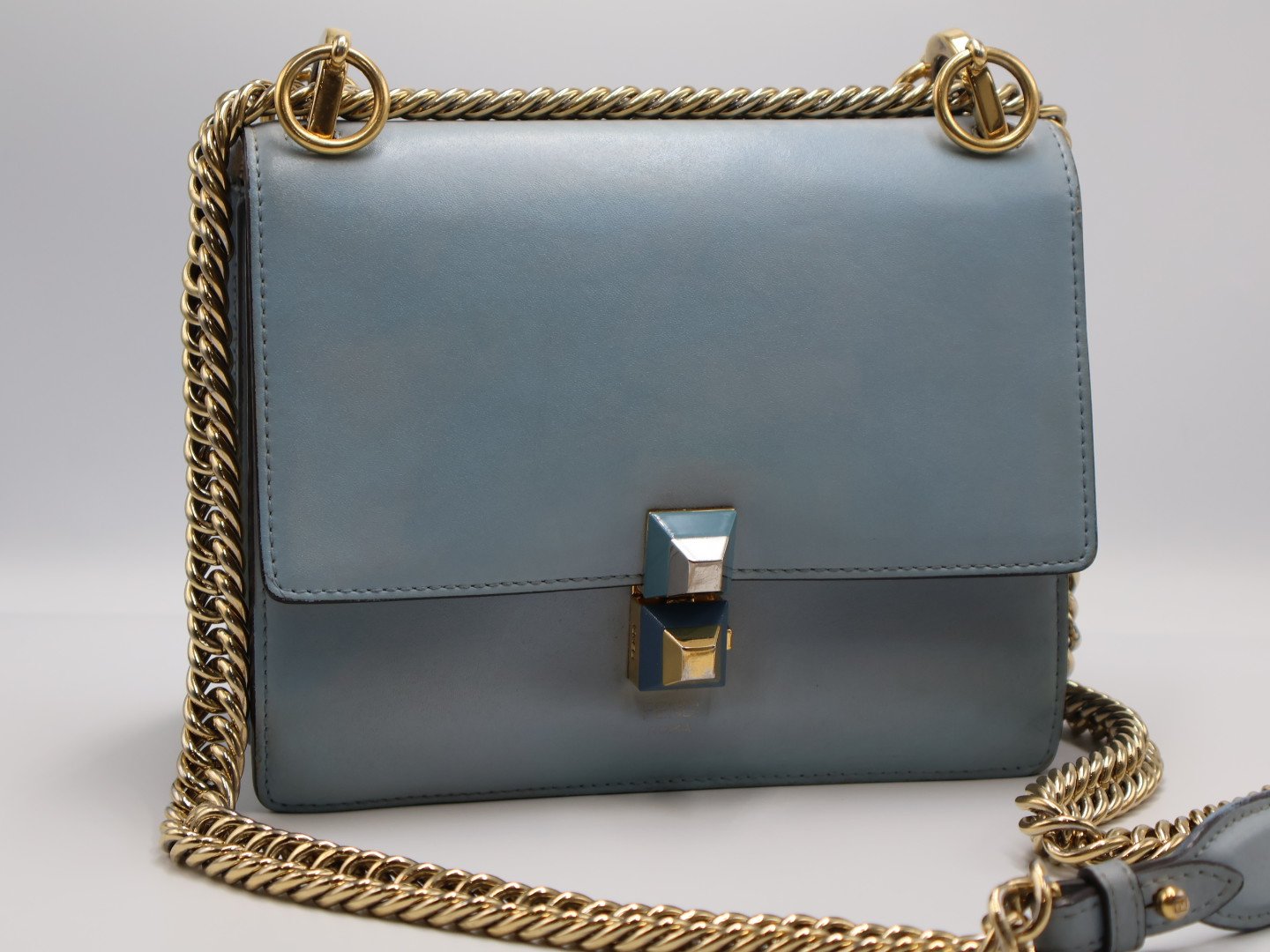 FENDI - ASH GRAY KAN