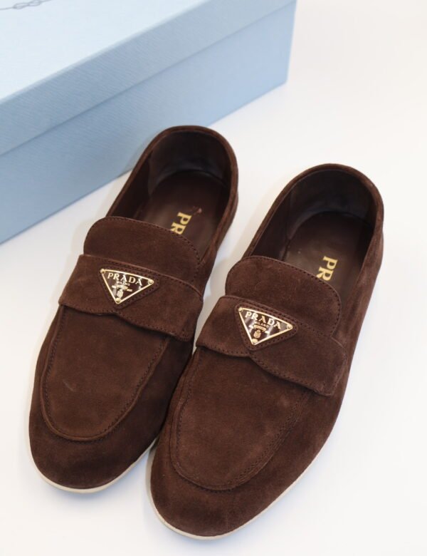 PRADA - MOCASIN DE GAMUZA CAFÉ