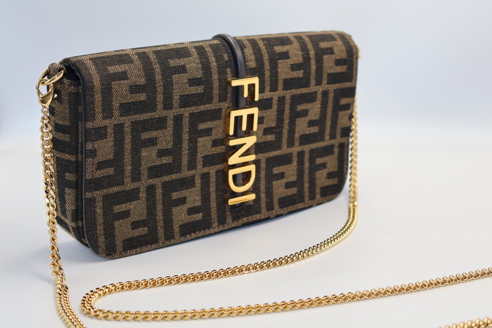 FENDI - CARTERA TEJIDO FENDIGRAPHY MARRÓN