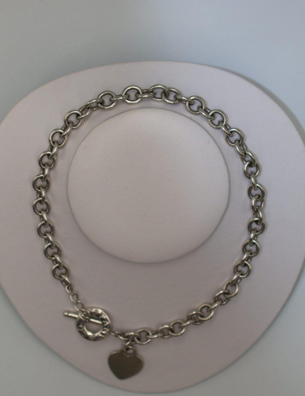 TIFFANY & CO - COLLAR CON PLACA ESTILO CORAZÓN - Image 6