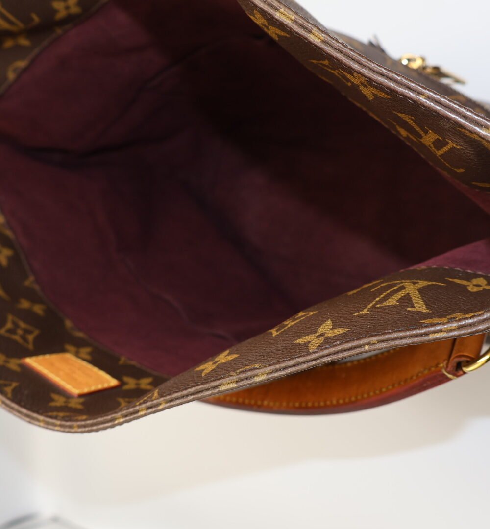 LOUIS VUITTON - MELIE BAG MONOGRAM CANVAS - Image 6