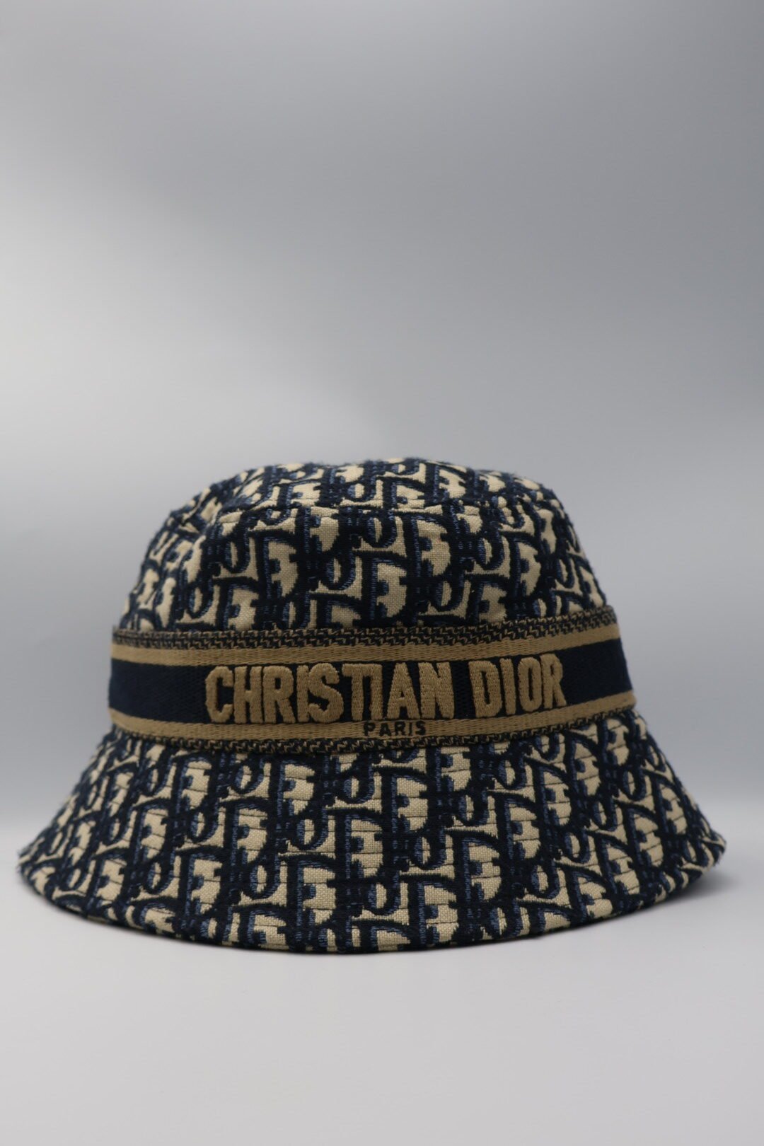 DIOR - SOMBRERO DE PESCADOR OBLIQUE