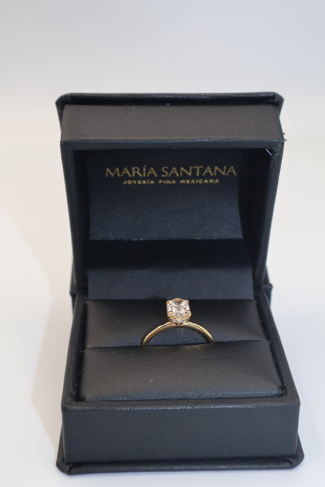 MARIA SANTANA JOYERIA - ANILLO DE COMPROMISO