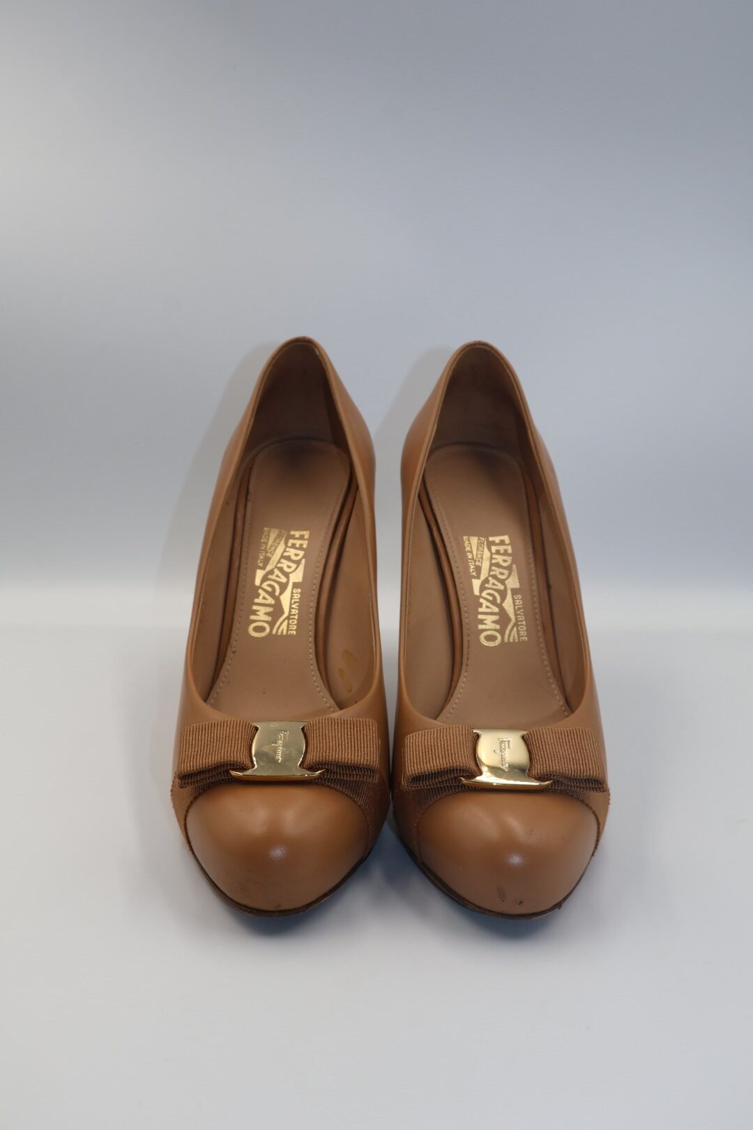 SALVATORE FERRAGAMO - TACONES