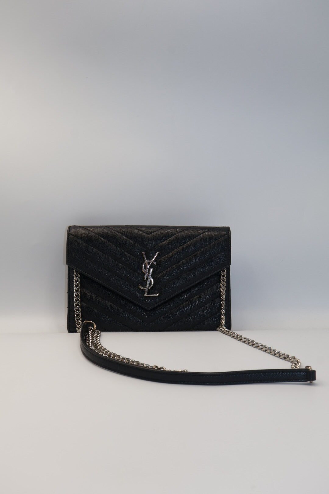 SAINT LAUREN - CASSANDRE ENVELOPE CHAIN WALLET