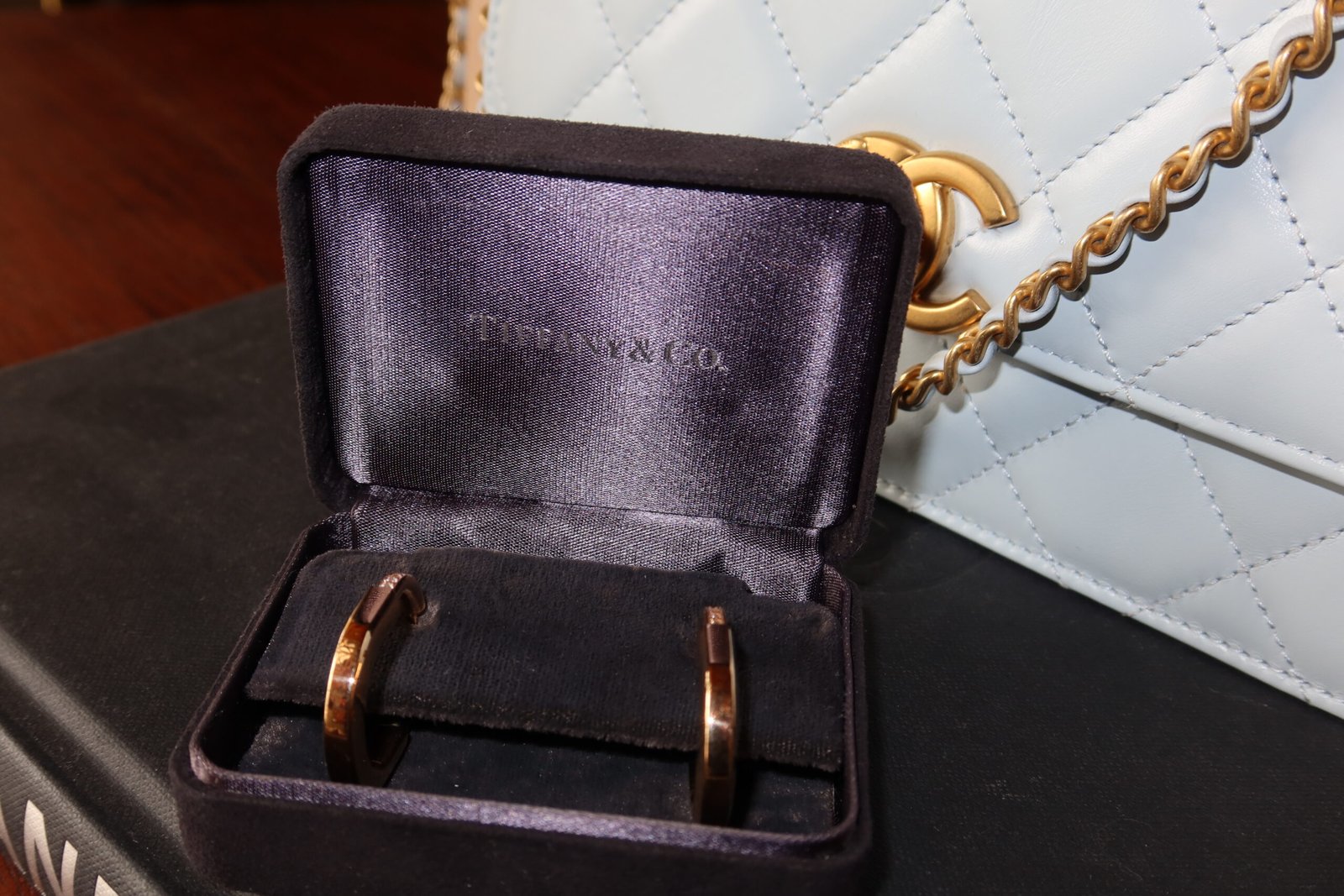 TIFFANY & CO - ARETES EN ORO ROSA CON DIAMANTES MEDIANOS