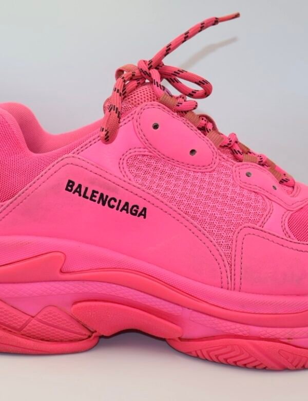 BALENCIAGA- TENIS TRIPLE S