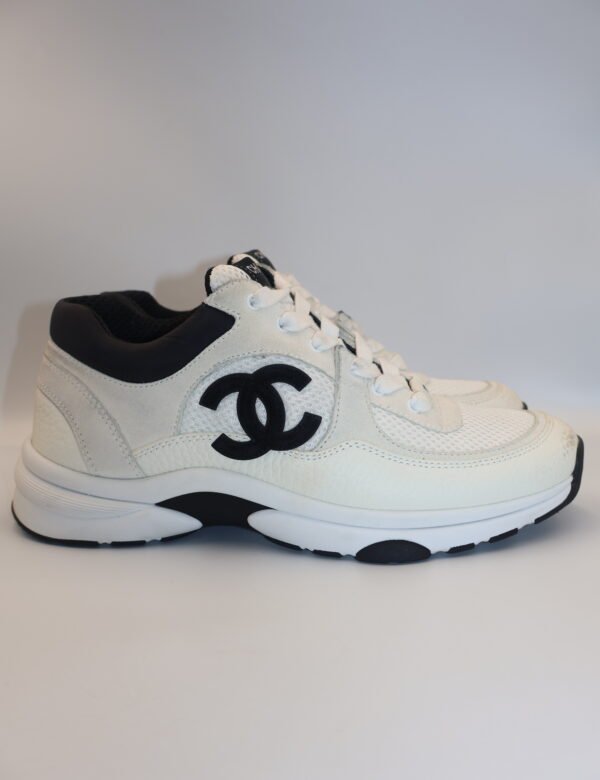 CHANEL - TENIS DEPORTIVOS LOW TOP TRAINER