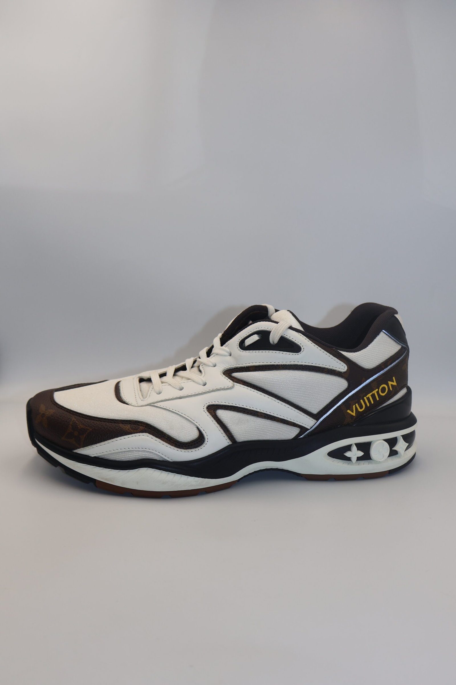 LOUIS VUITTON - TENIS TRAINER