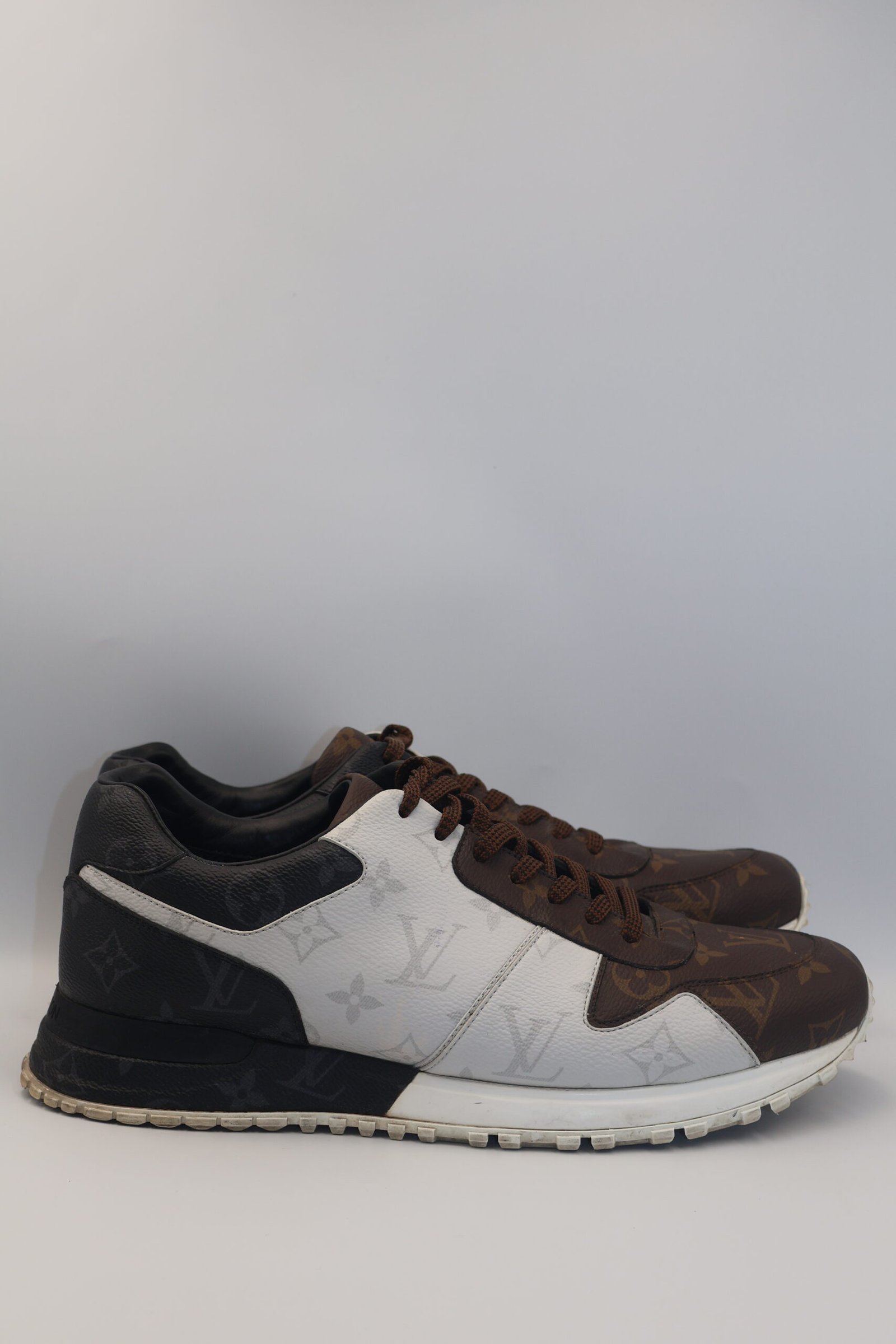 LOUIS VUITTON - TENIS RUN AWAY