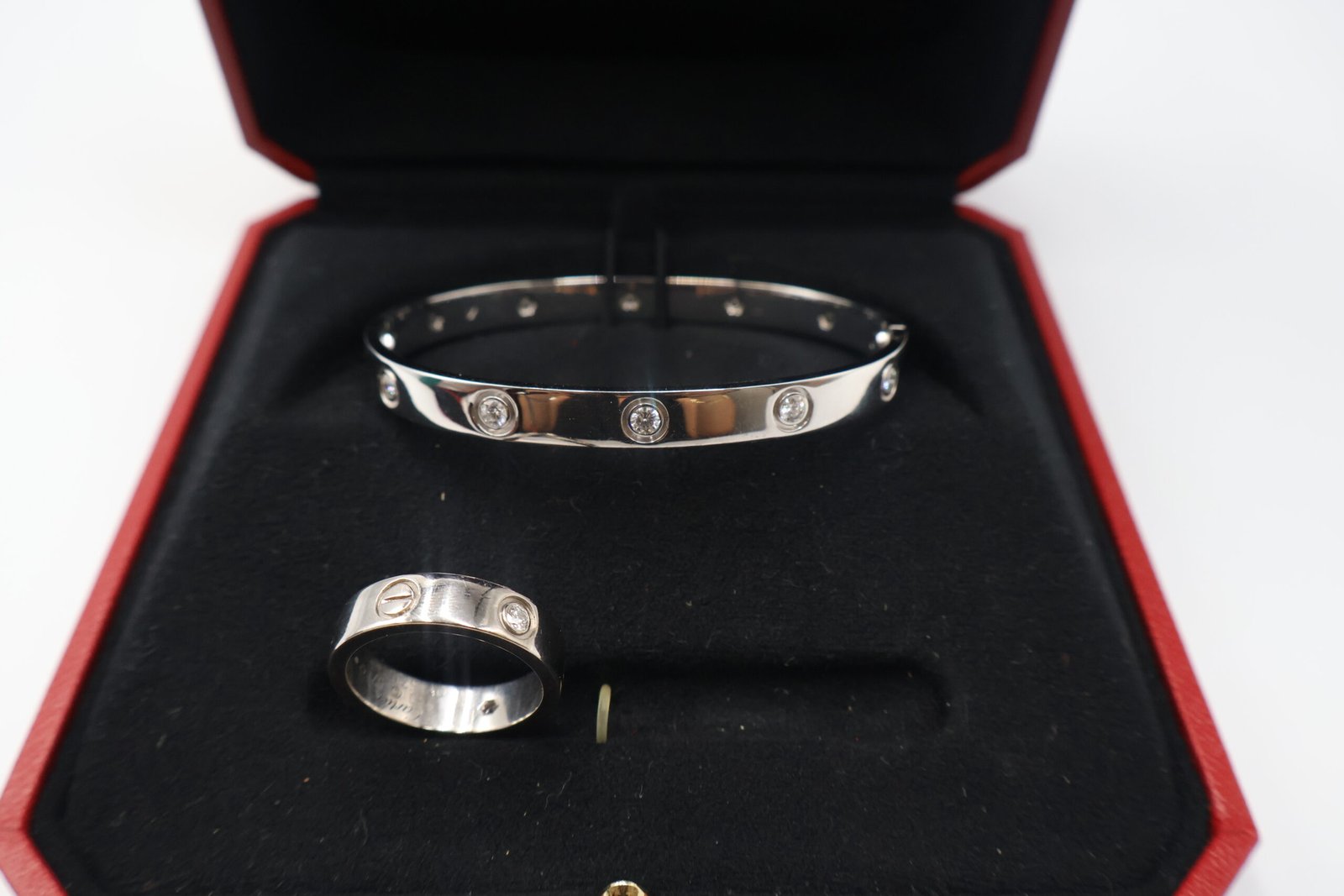 CARTIER - JUEGO DE PULSERA Y ANILLO LOVE