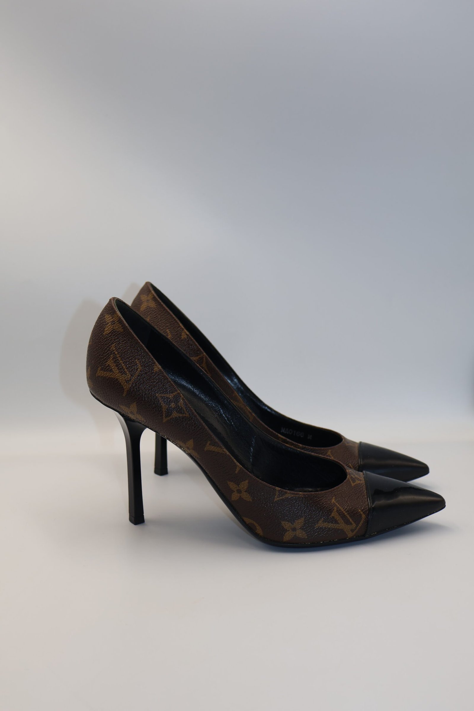 LOUIS VUITTON - TACONES