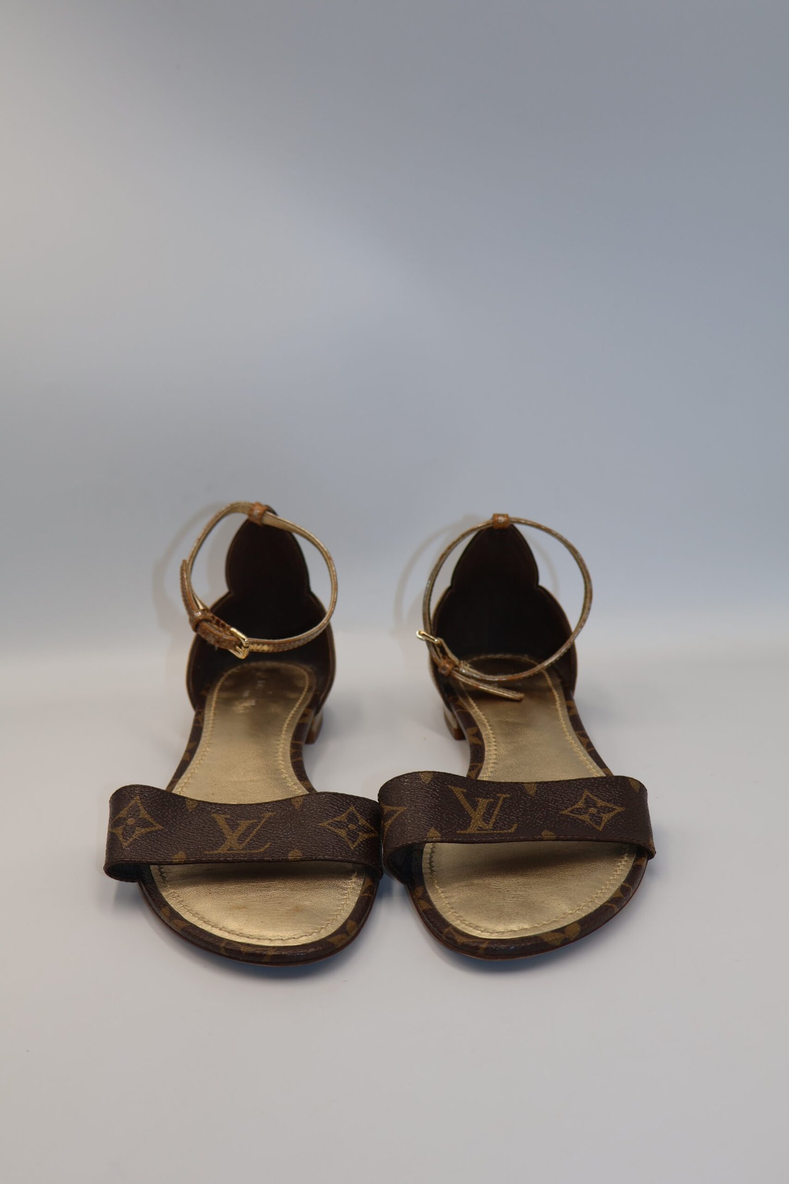 LOUIS VUITTON - SANDALIAS PIATTI