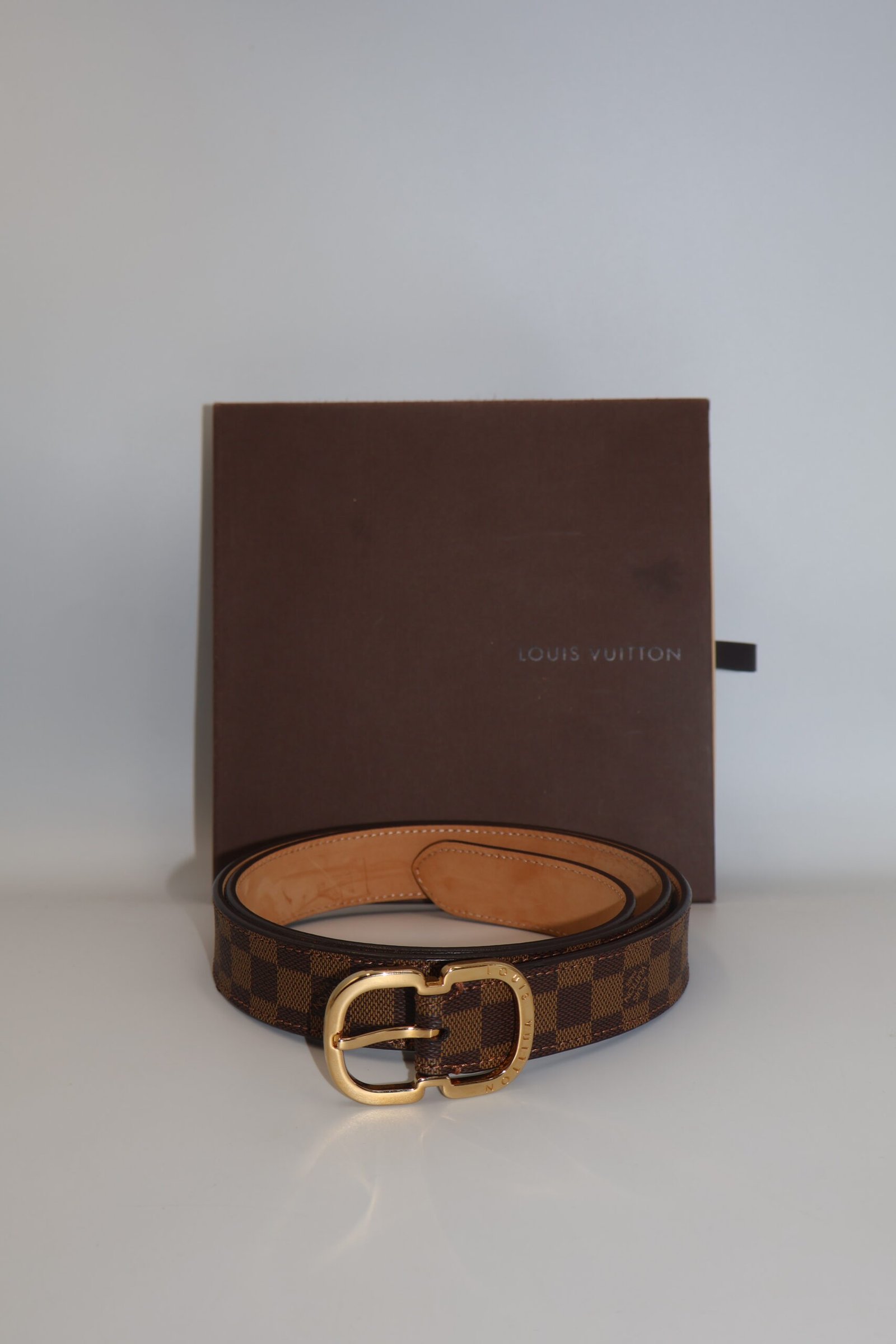 LOUIS VUITTON - CINTURON