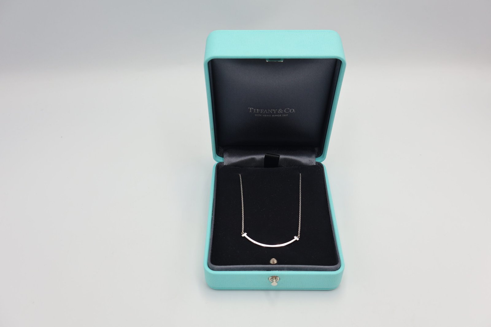 TIFFANY & CO - COLLAR SMILE